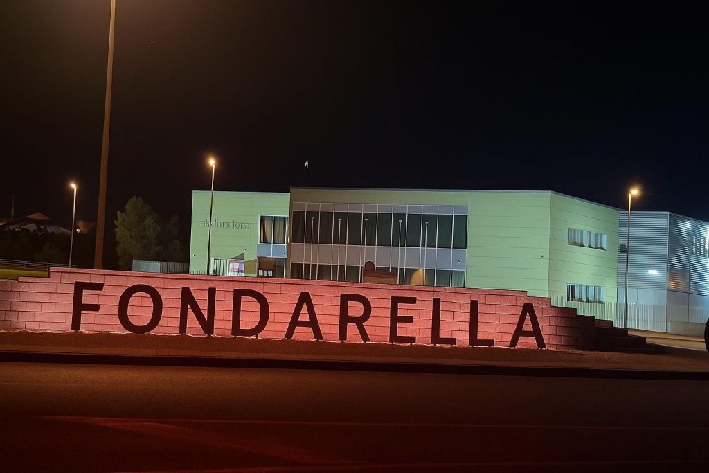 Fondarella - l’entrada amb el nom del municipi