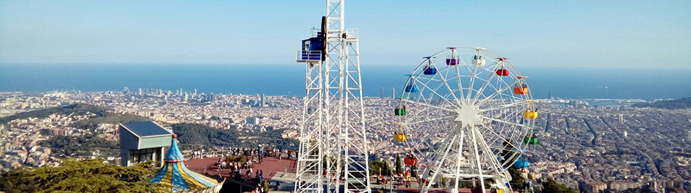 Foto panoràmica del Parc d'Atraccions Tibidabo