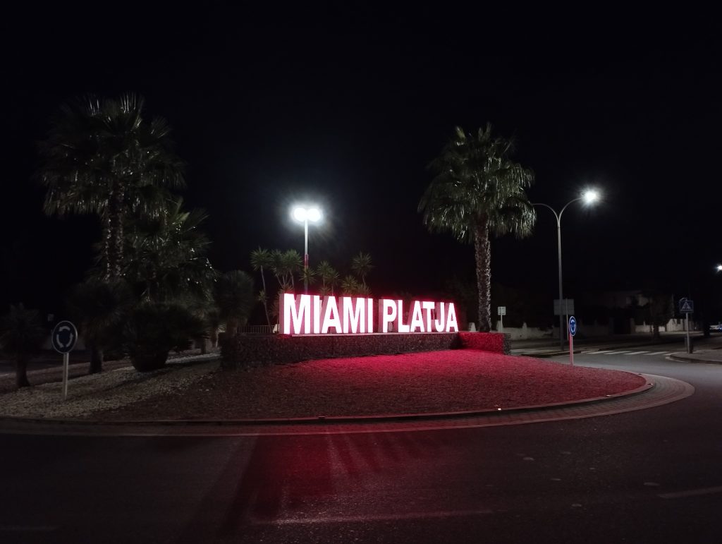 Mont-Roig del Camp - Rotonda d’entrada a Miami Platja